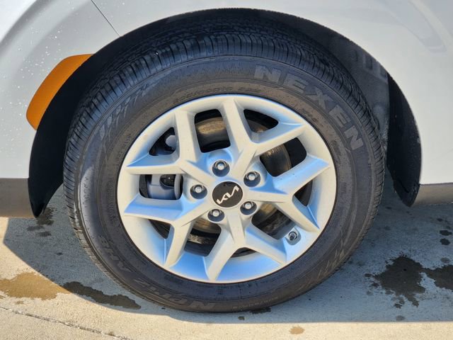 Certified 2025 Kia Soul LX FWD image 12