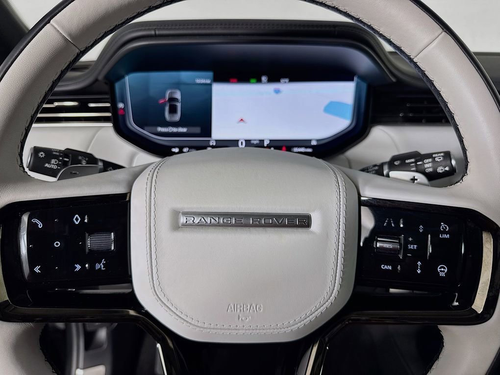 Used 2023 Land Rover Range Rover Sport SE Dynamic image 12