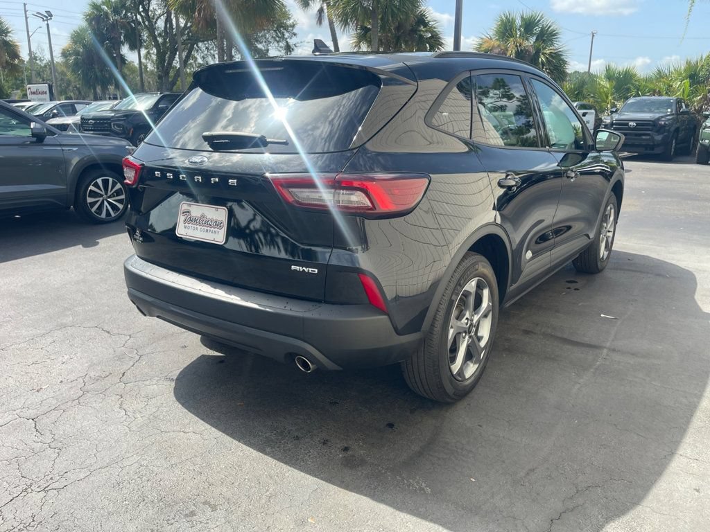 Used 2025 Ford Escape ST-Line AWD/4WD image 6