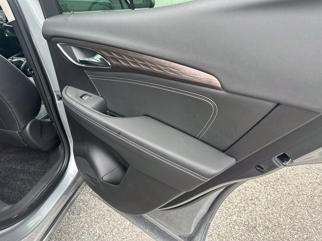 Used 2023 Buick Envision Avenir AWD/4WD image 27
