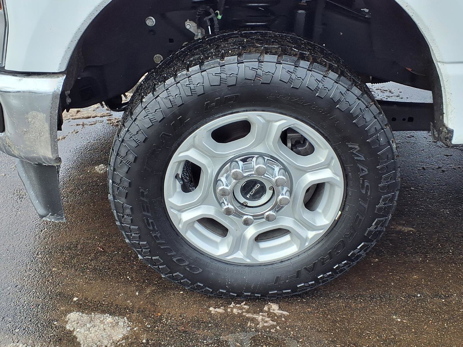 Used 2025 Ford F350 XLT image 22