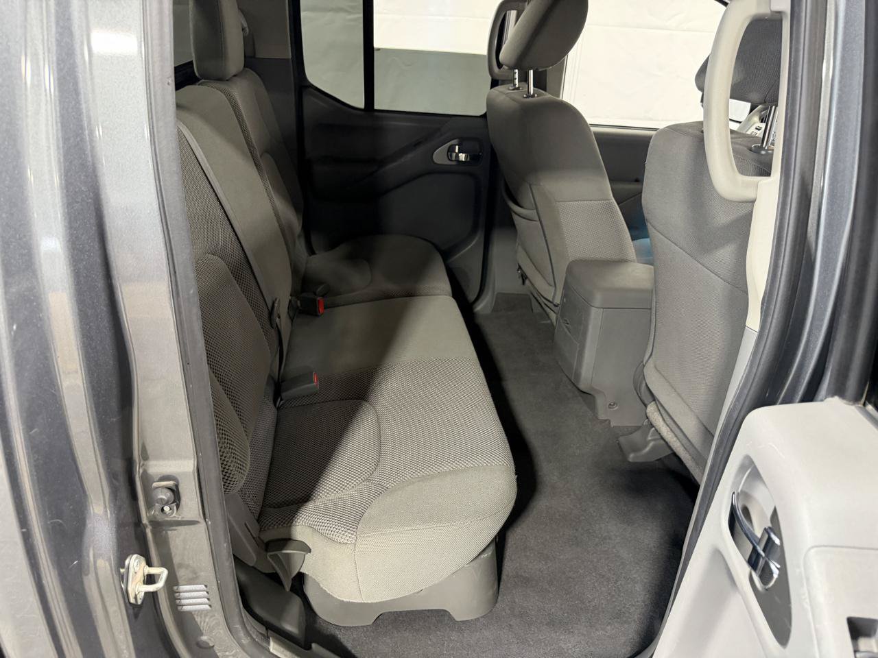 Used 2019 Nissan Frontier SV AWD/4WD image 14
