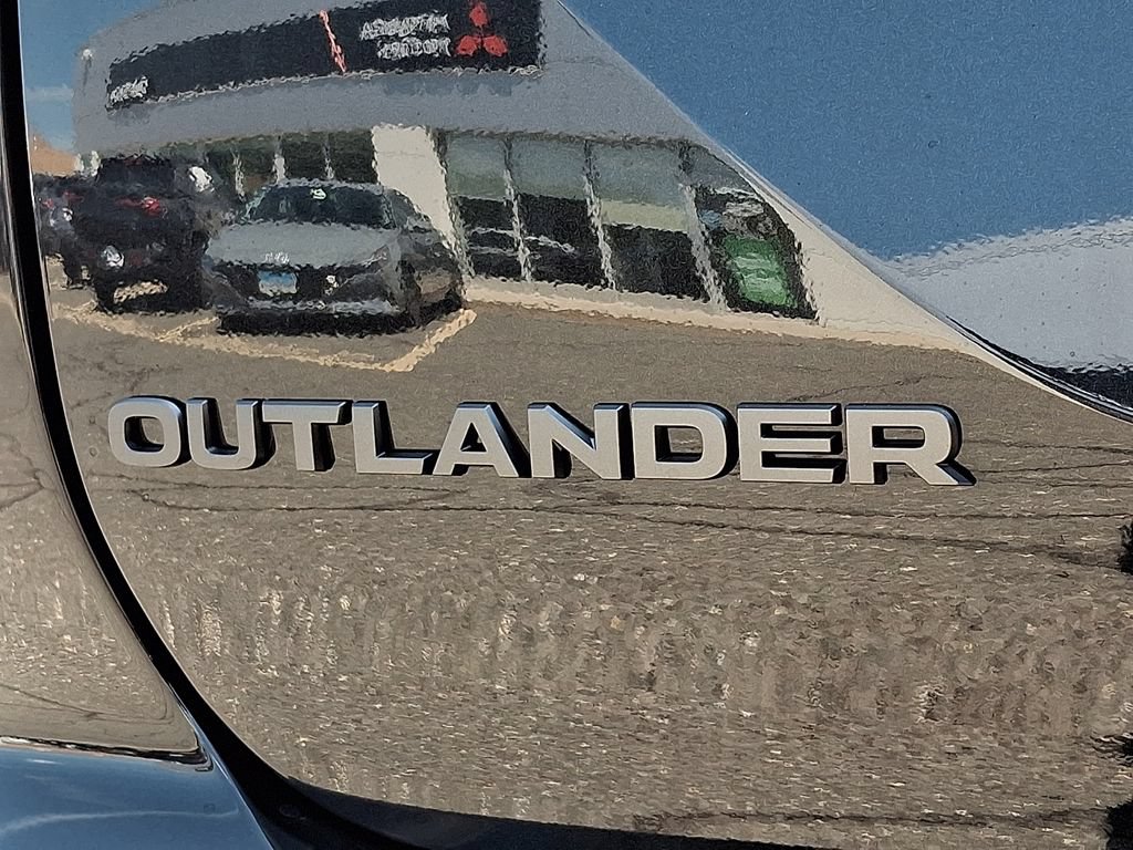 New 2026 Mitsubishi Outlander LE AWD/4WD image 20