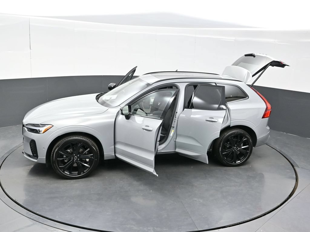 New 2026 Volvo XC60 B5 Ultra w/ Climate Package AWD/4WD image 42