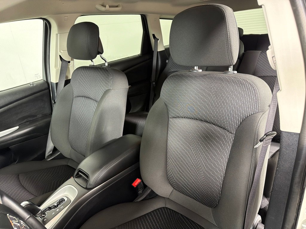 Used 2019 Dodge Journey SE FWD image 11