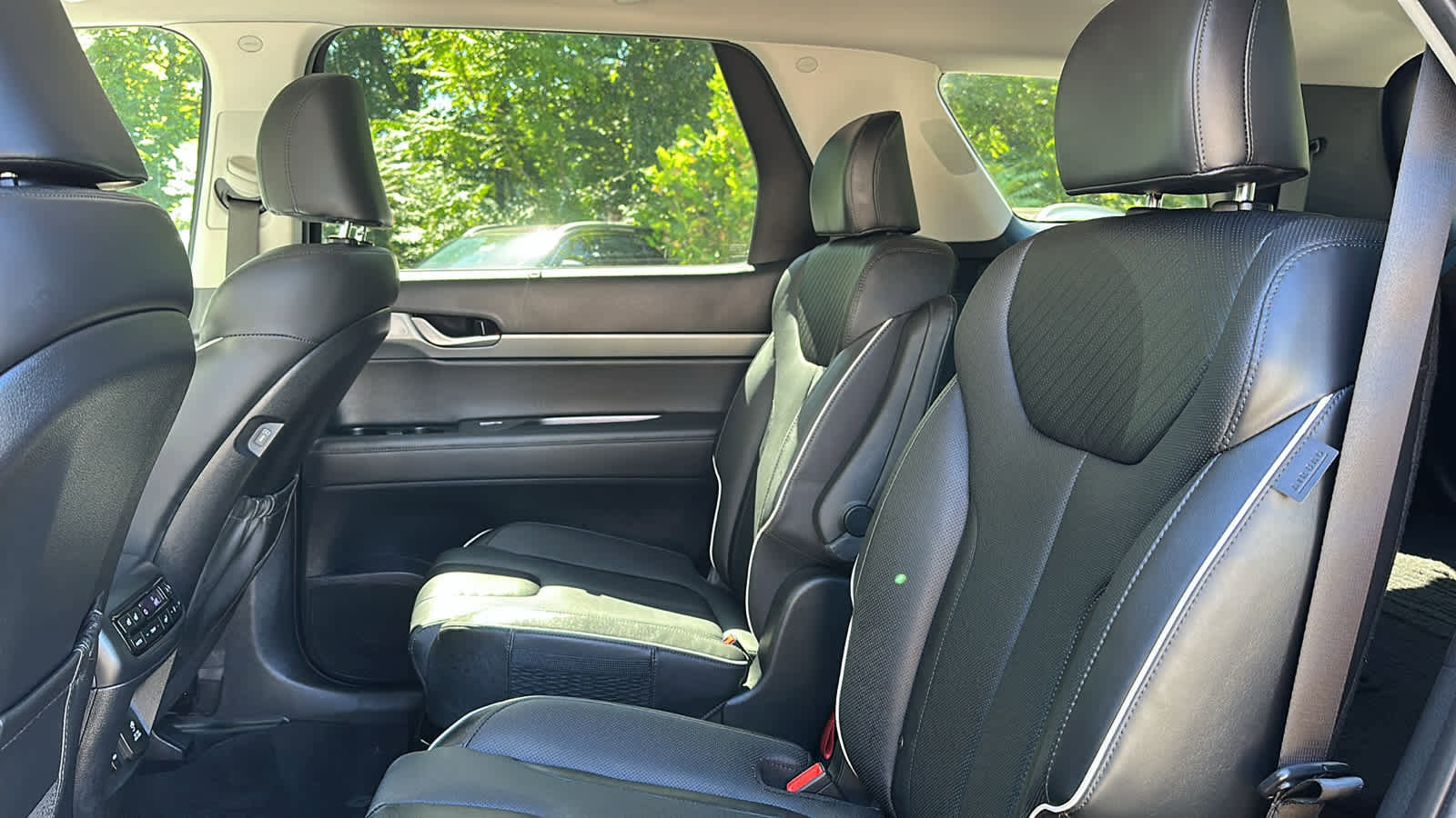 Used 2024 Hyundai Palisade SEL w/ Premium Package image 25