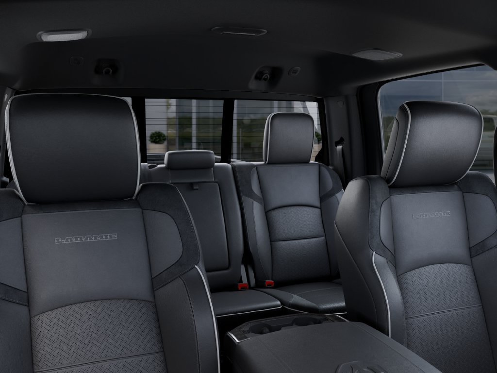 New 2026 RAM 3500 Laramie AWD/4WD image 28