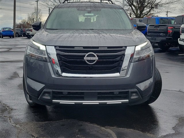 Certified 2024 Nissan Pathfinder SL w/ Cargo Package image 2