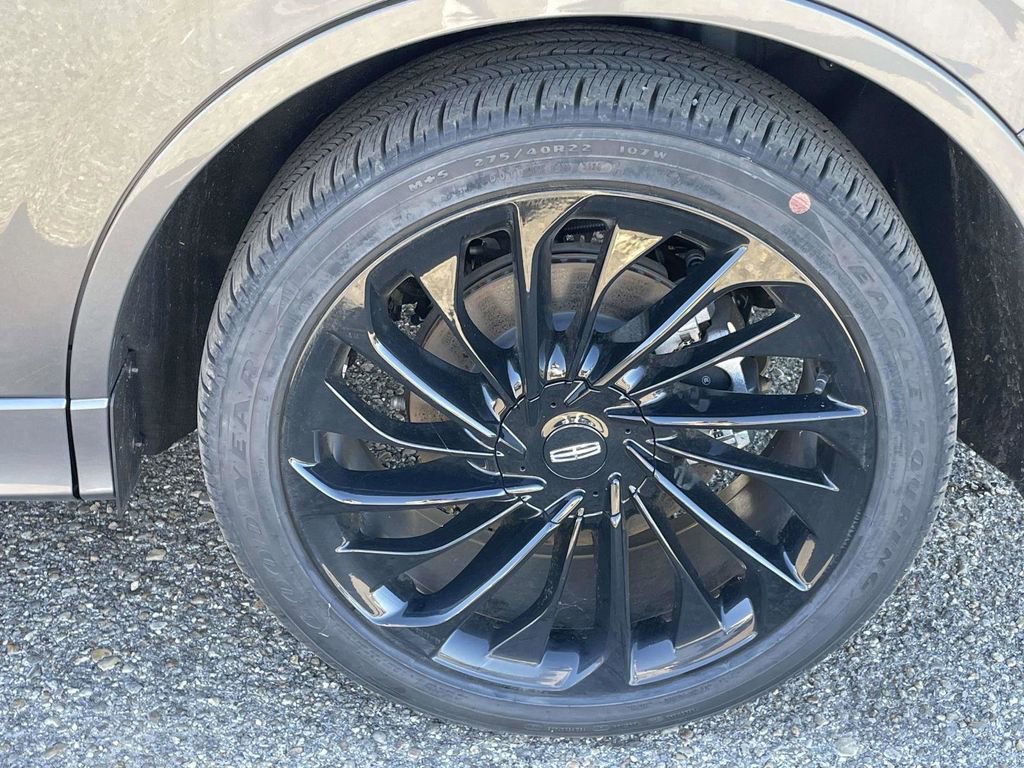 New 2025 Lincoln Aviator Reserve w/ Luxury Package image 9