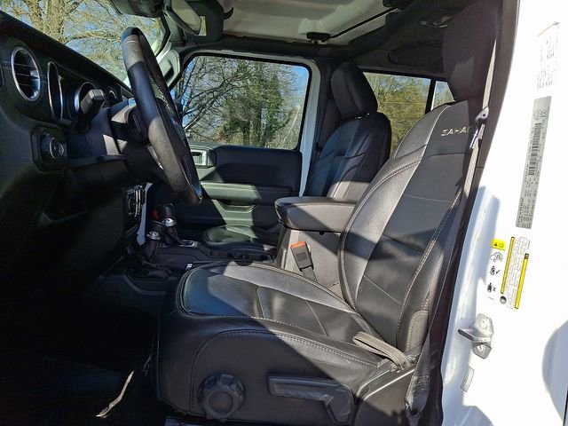 Used 2019 Jeep Wrangler Unlimited Sahara w/ Advanced Safety Group image 12