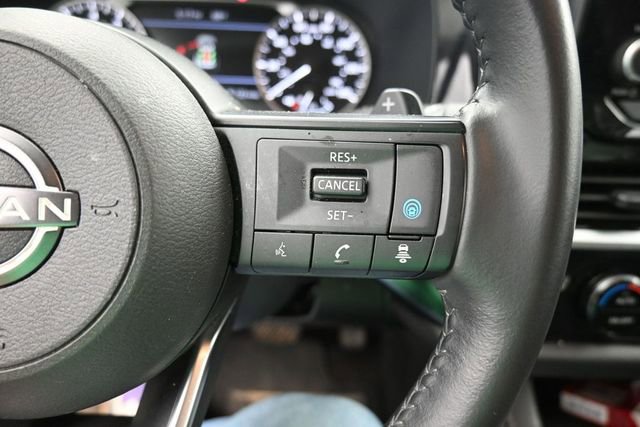 Used 2025 Nissan Pathfinder SV AWD/4WD image 19