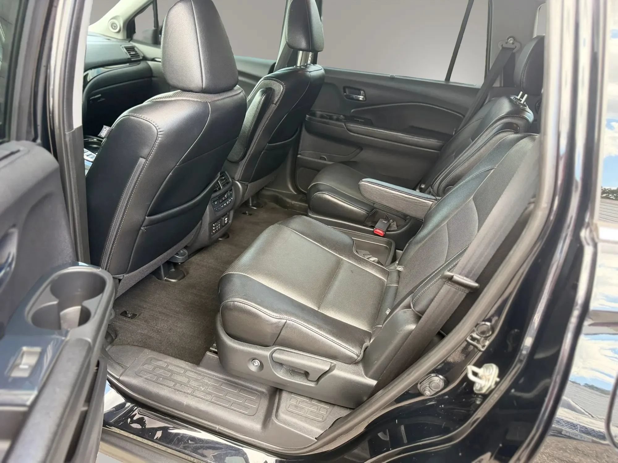 Used 2018 Honda Pilot Elite image 15