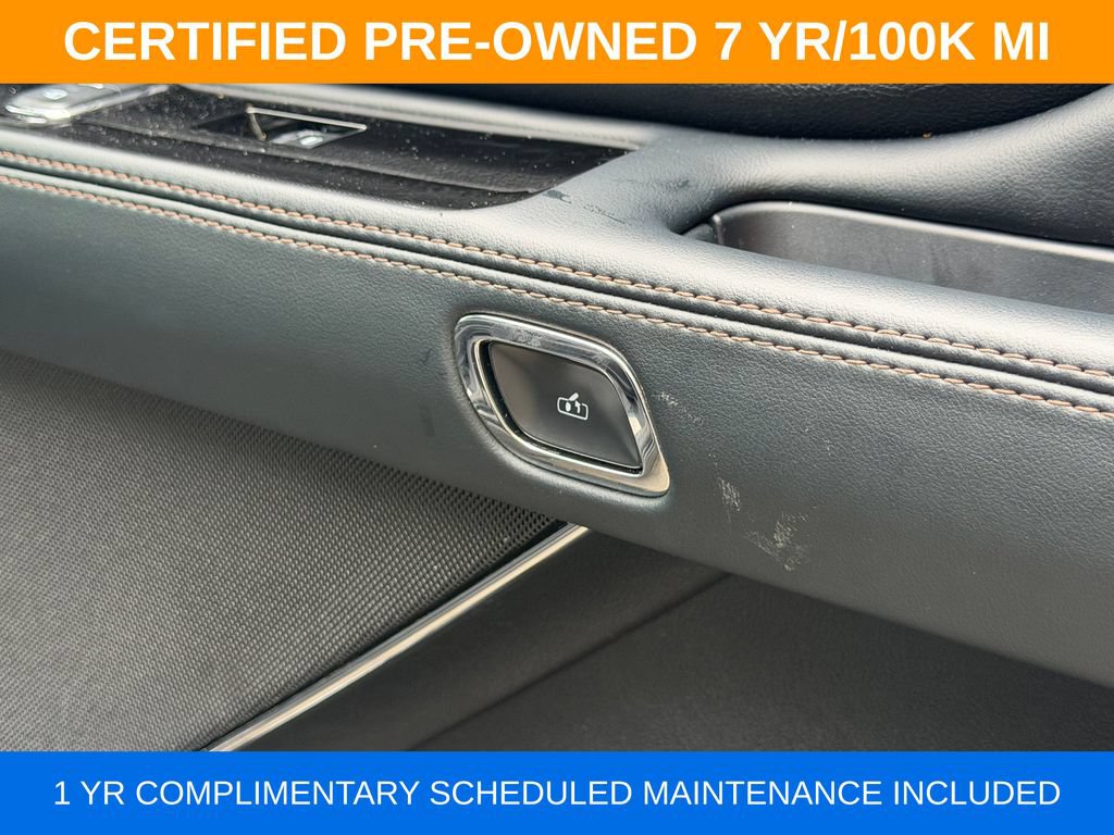 Used 2025 Lincoln Aviator Reserve AWD/4WD image 13