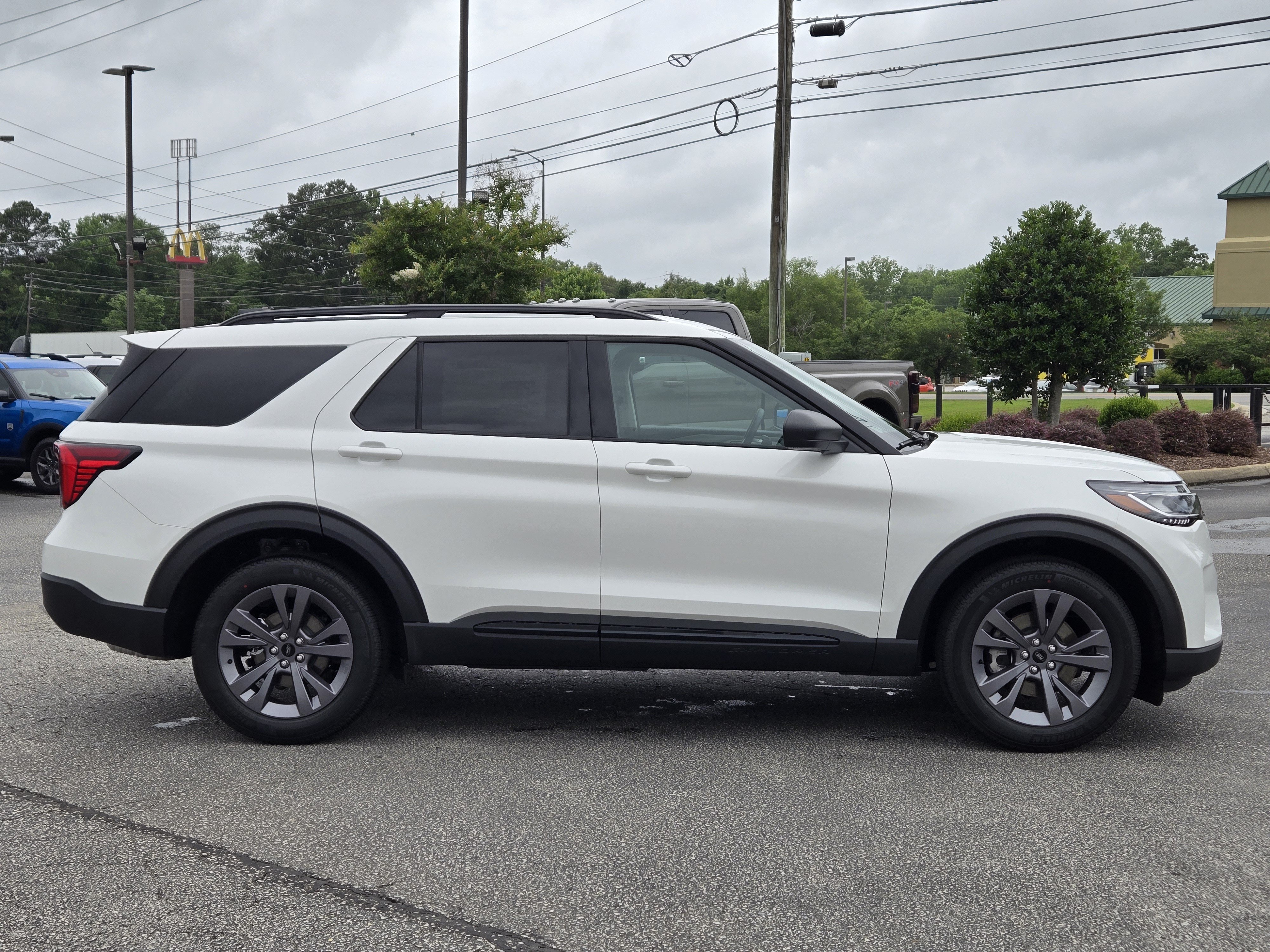 New 2026 Ford Explorer Active w/ Active Comfort Package AWD/4WD image 7