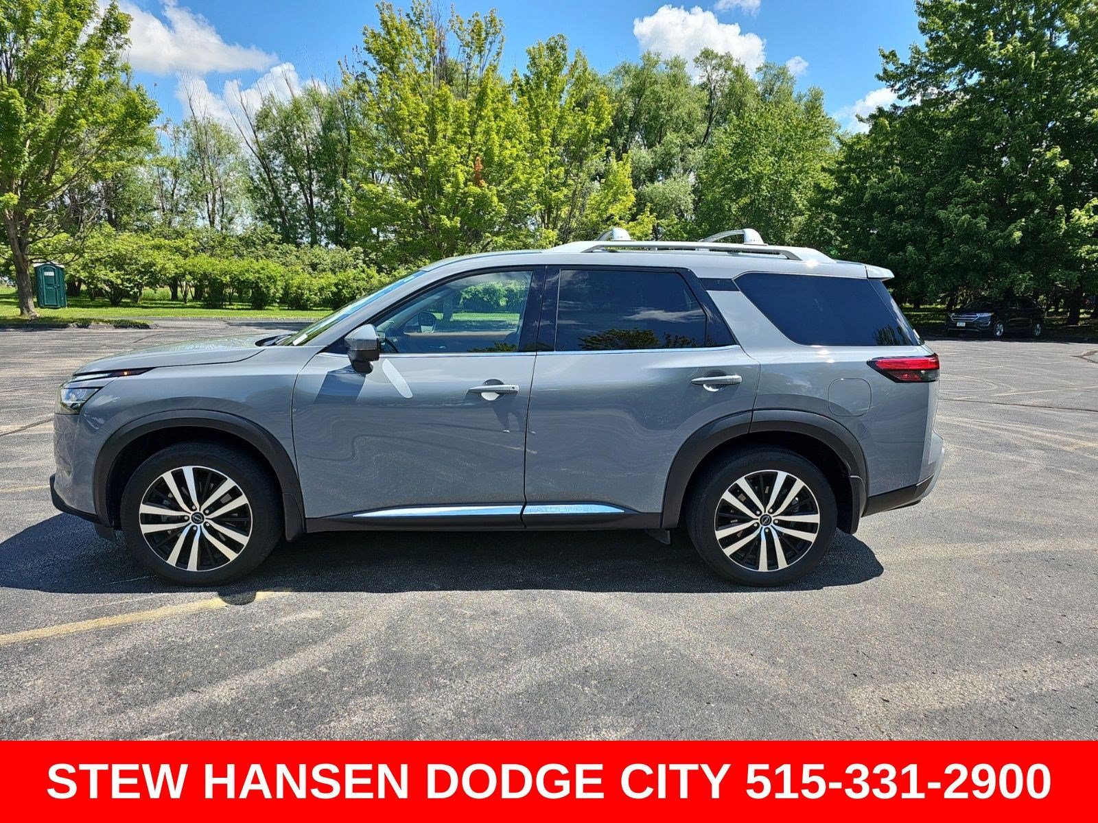 Used 2024 Nissan Pathfinder Platinum