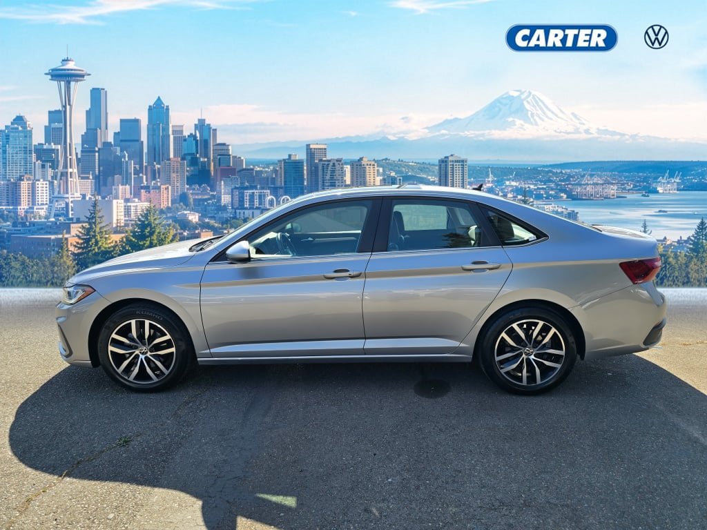 Used 2025 Volkswagen Jetta SE FWD image 6