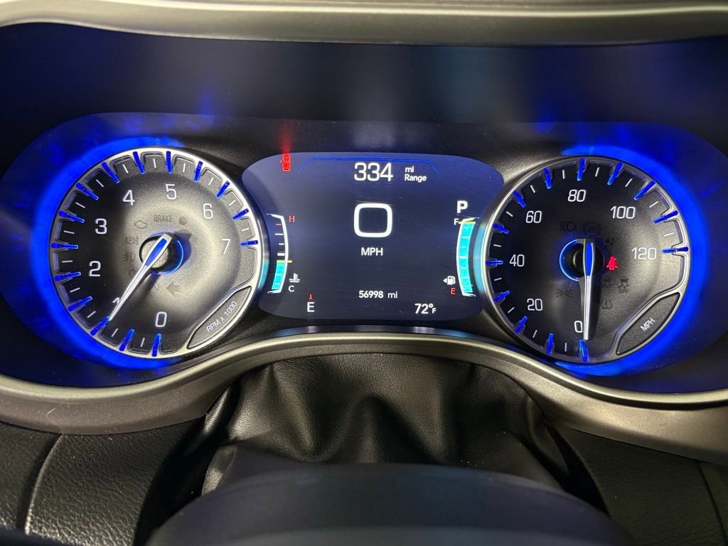Used 2023 Chrysler Pacifica Touring-L image 22