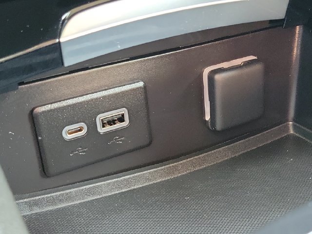 Certified 2023 Buick Envision Essence AWD/4WD image 20