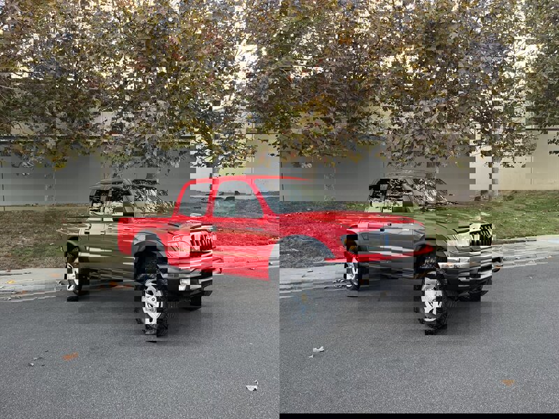 Used 2004 Toyota Tacoma PreRunner image 10