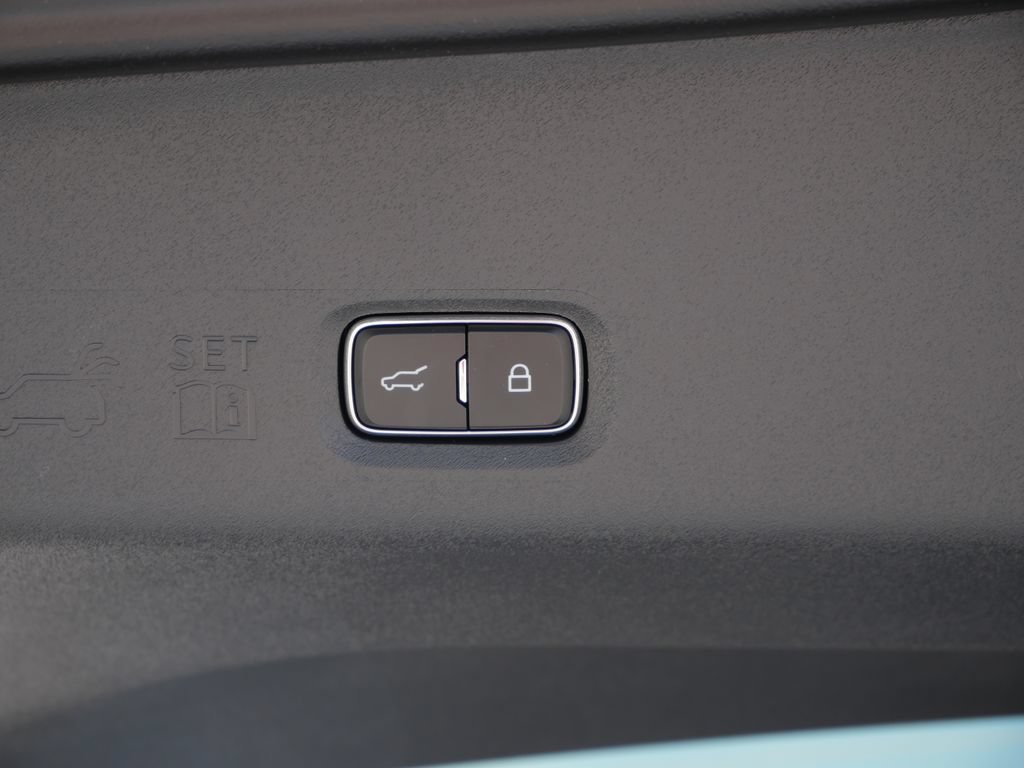 New 2026 Ford Expedition Platinum w/ Stealth Appearance Package AWD/4WD image 12
