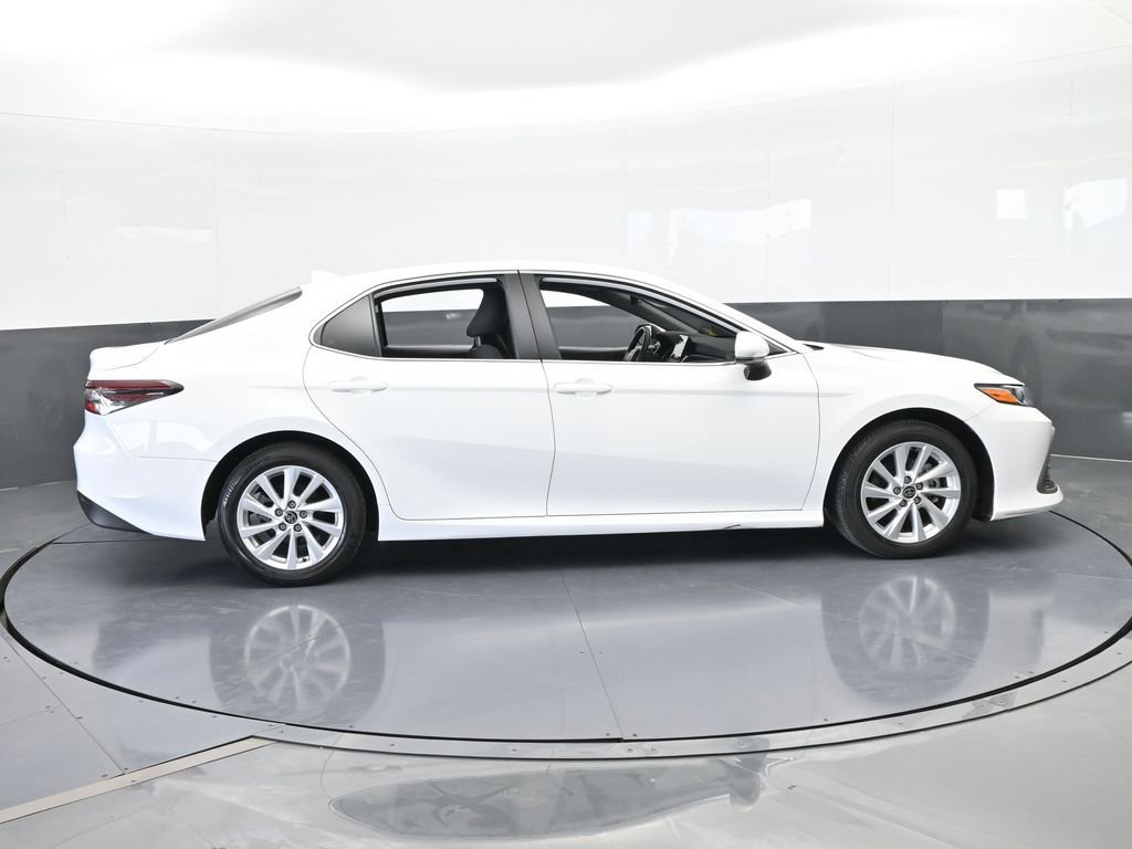 Used 2024 Toyota Camry LE image 7
