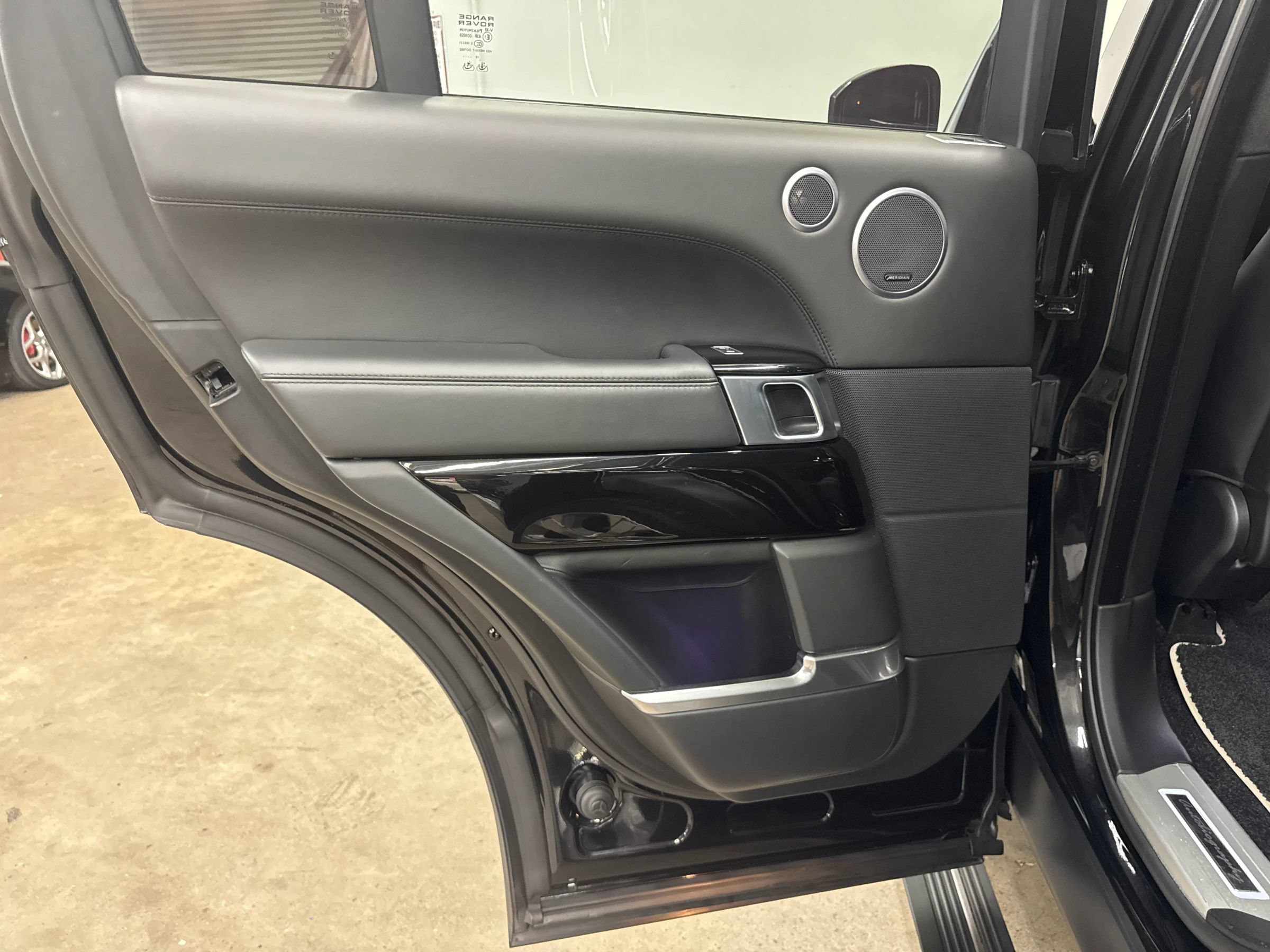 Used 2016 Land Rover Range Rover Autobiography AWD/4WD image 26