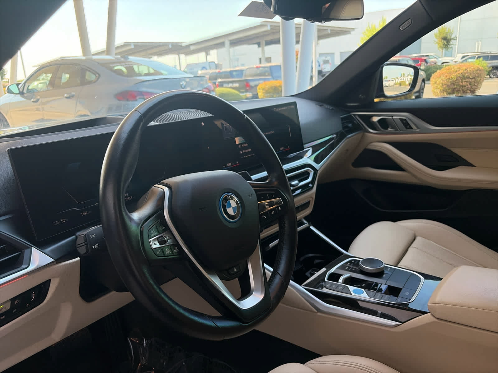 Used 2023 BMW i4 eDrive35 RWD image 13