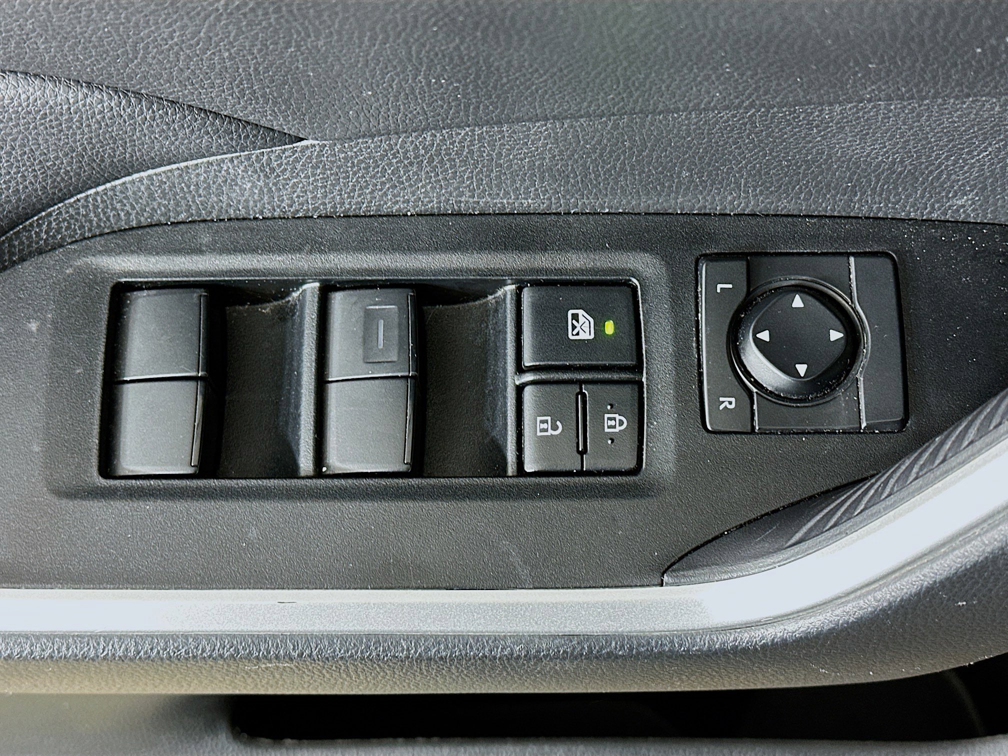 Used 2024 Toyota RAV4 LE image 15