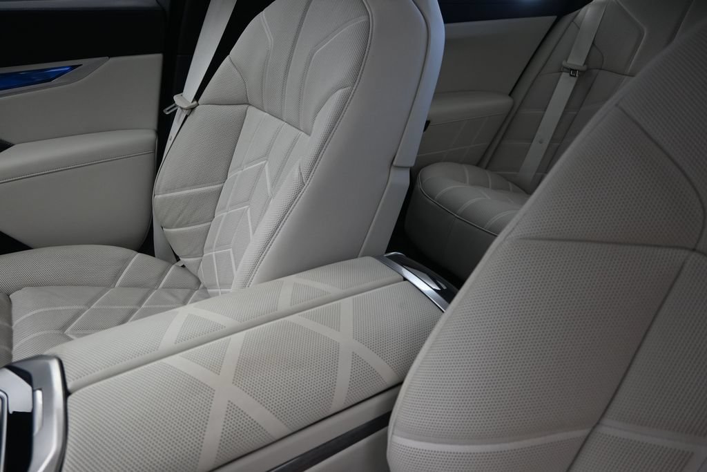 Certified 2024 BMW 740i w/ Executive Package RWD image 14