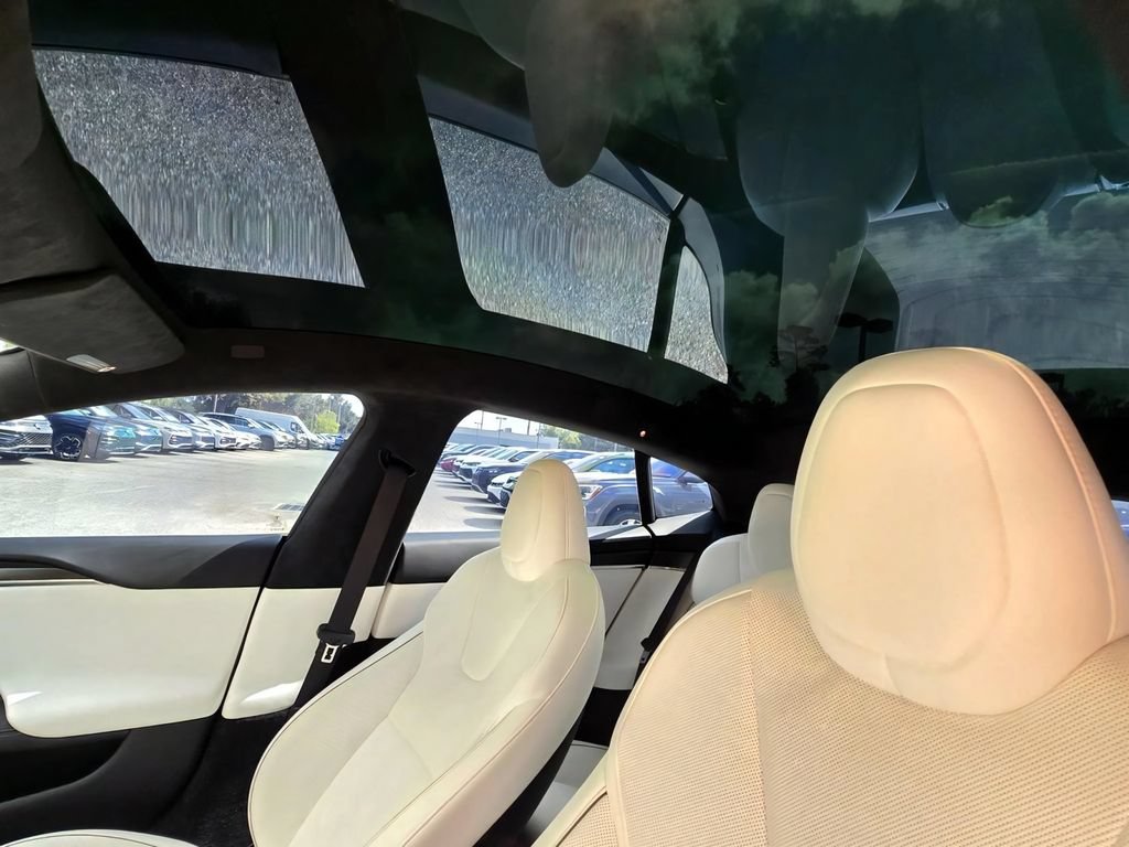 Used 2022 Tesla Model S Plaid AWD/4WD image 32