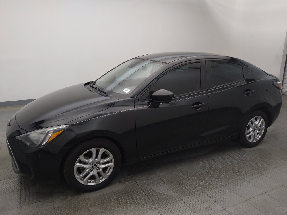 Used 2017 Toyota Yaris iA FWD image 2