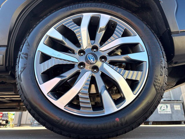 Used 2025 Subaru Forester Limited AWD/4WD image 9
