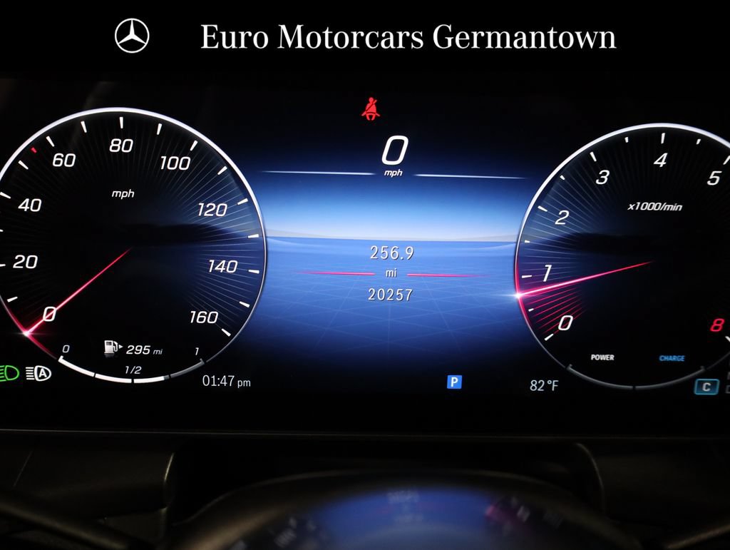 Used 2024 Mercedes-Benz GLC 300 4MATIC image 19
