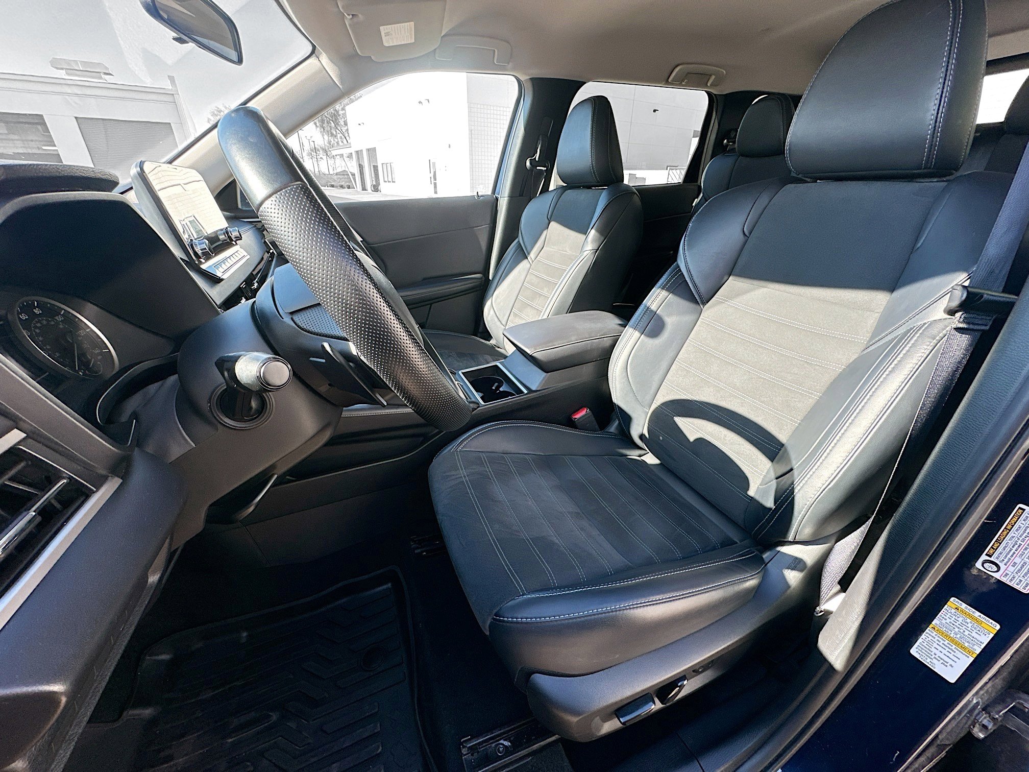 Used 2024 Mitsubishi Outlander SE image 13