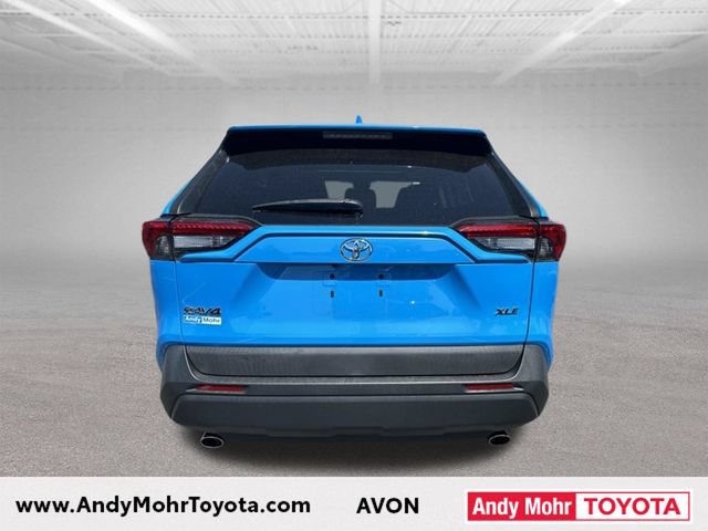 Used 2020 Toyota RAV4 XLE Premium FWD image 7