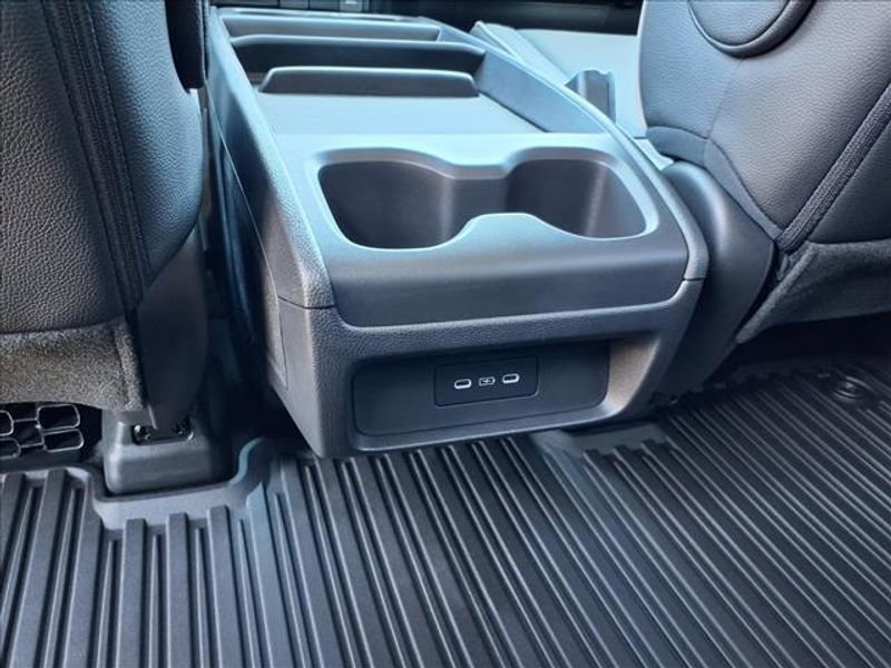 New 2026 Honda Odyssey Touring image 24