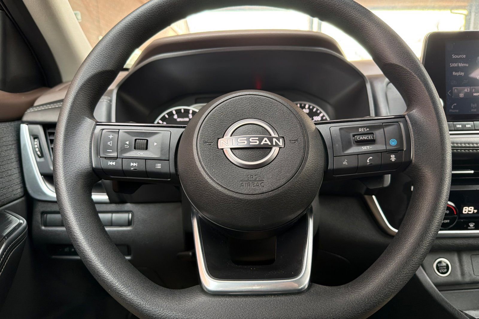 Used 2023 Nissan Rogue SV image 27