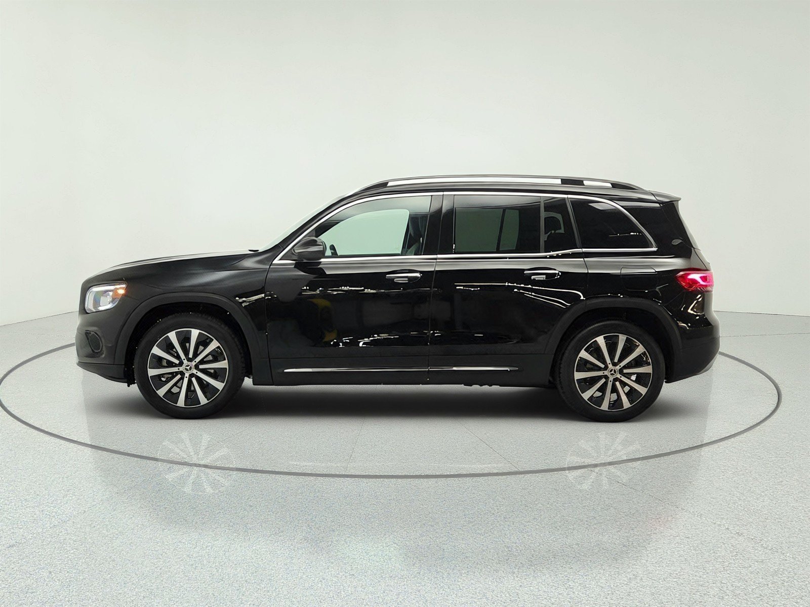 Used 2022 Mercedes-Benz GLB 250 image 8