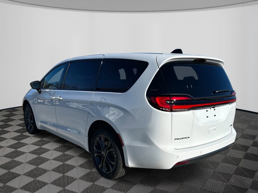 New 2026 Chrysler Pacifica Select image 3