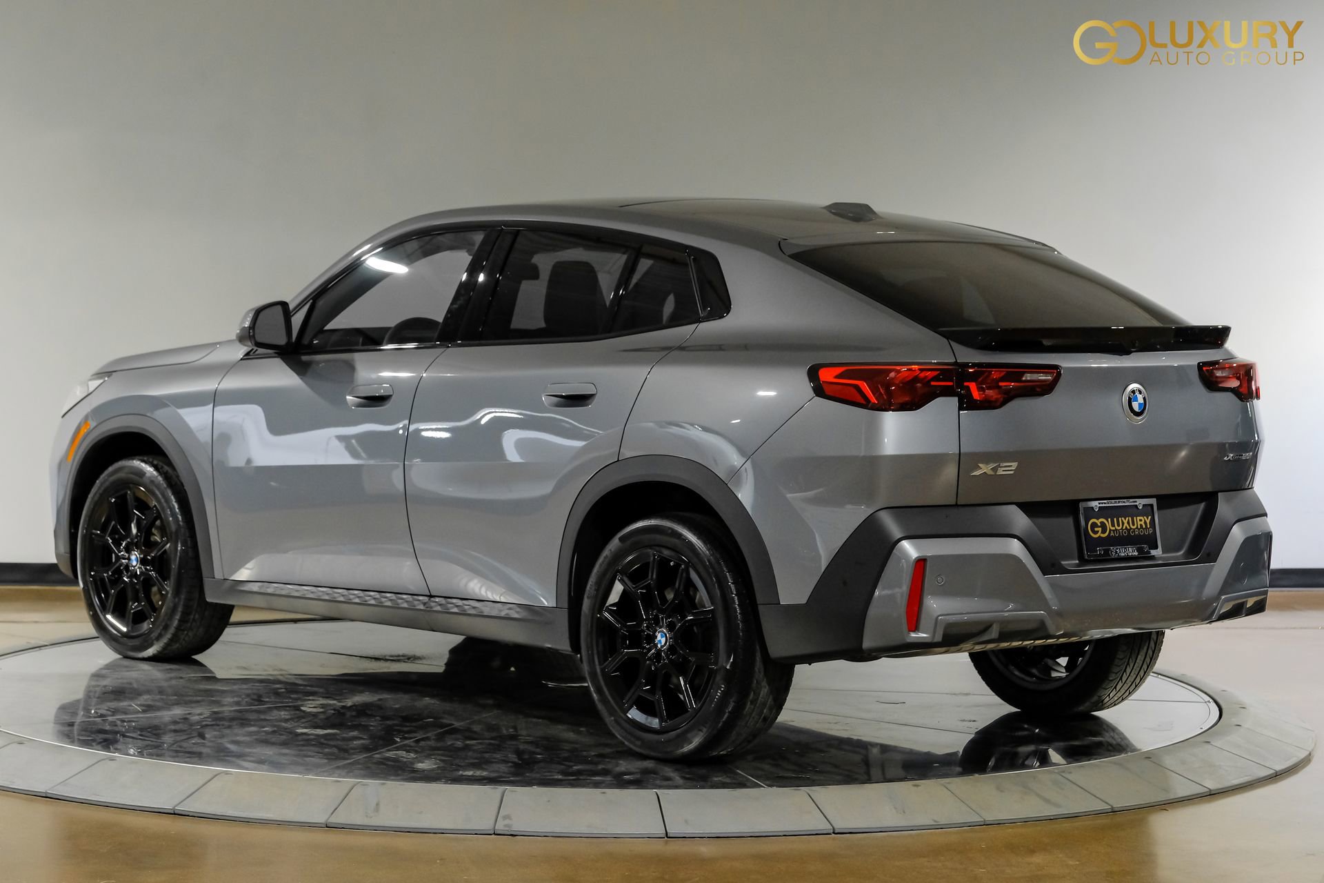 Used 2025 BMW X2 xDrive28i image 12