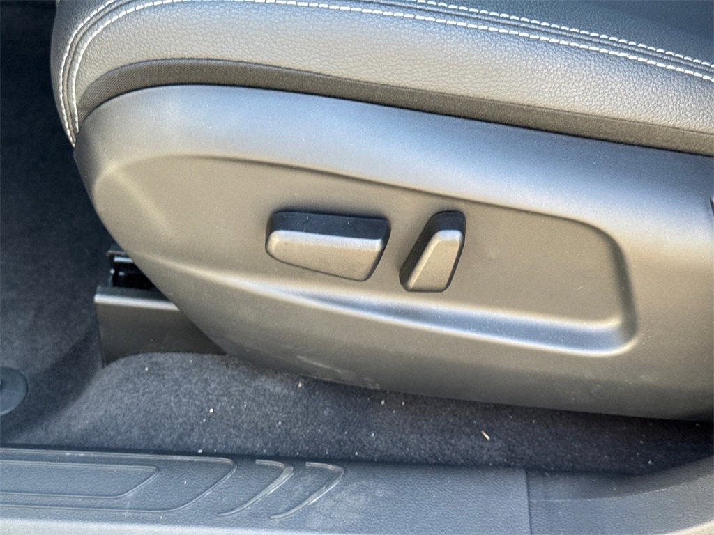 New 2025 VinFast VF 8 Eco image 24