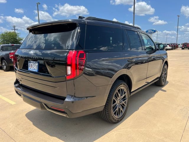 New 2027 Ford Expedition Platinum w/ Stealth Appearance Package RWD image 7