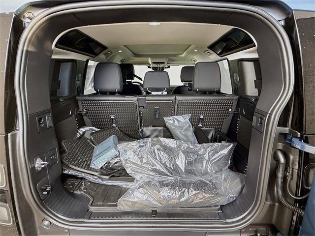 New 2026 Land Rover Defender 110 S image 28