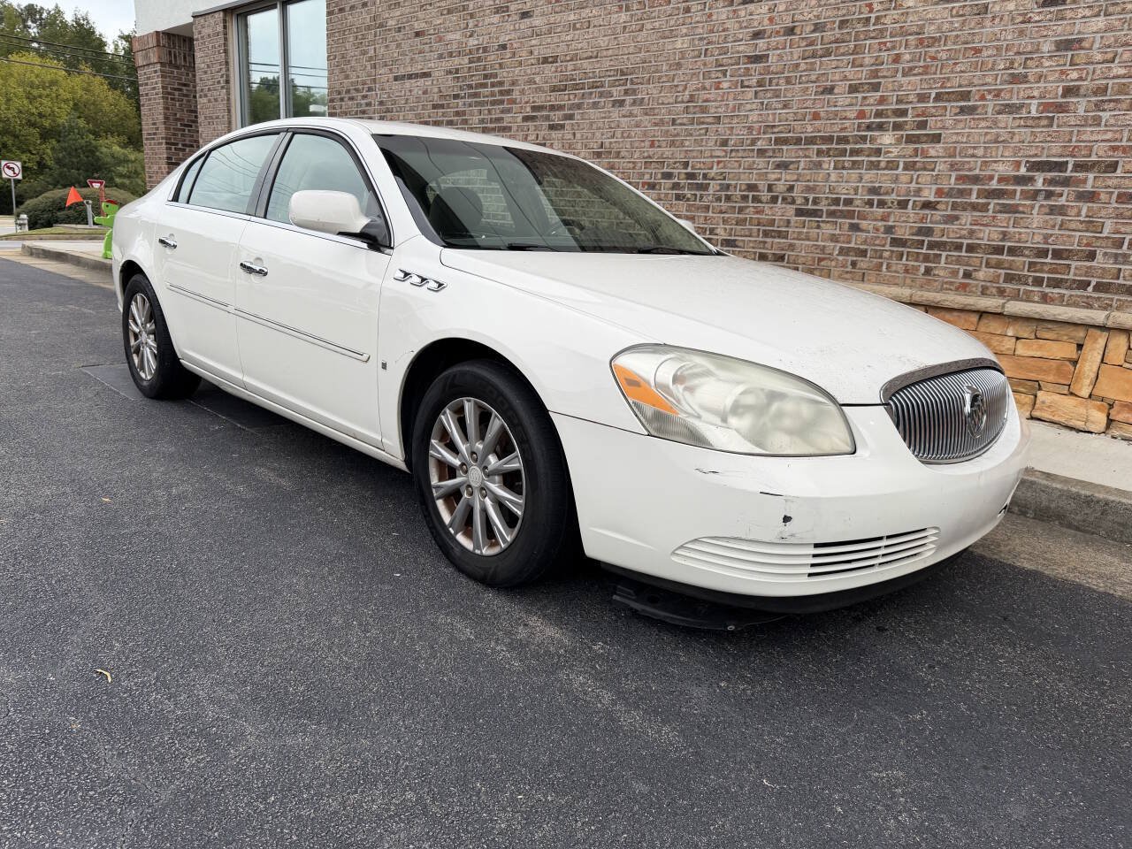 Used 2009 Buick Lucerne CXL FWD image 6