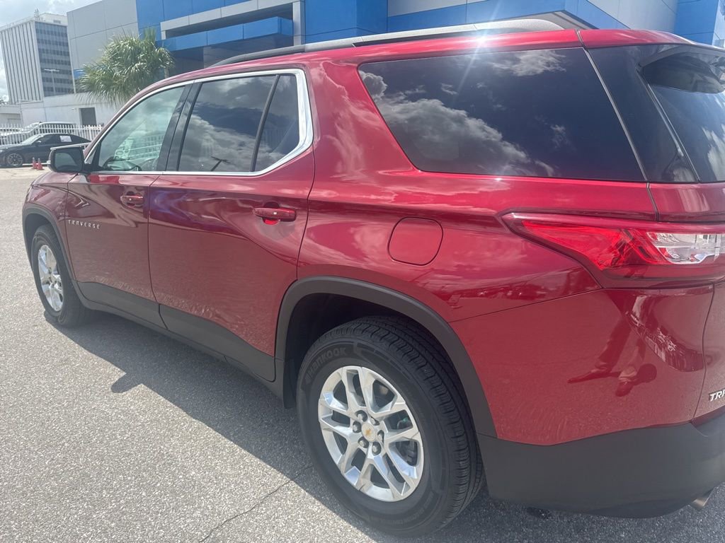Used 2020 Chevrolet Traverse LT image 4