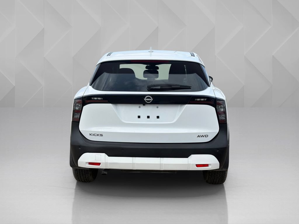 Used 2025 Nissan Kicks SV AWD/4WD image 6