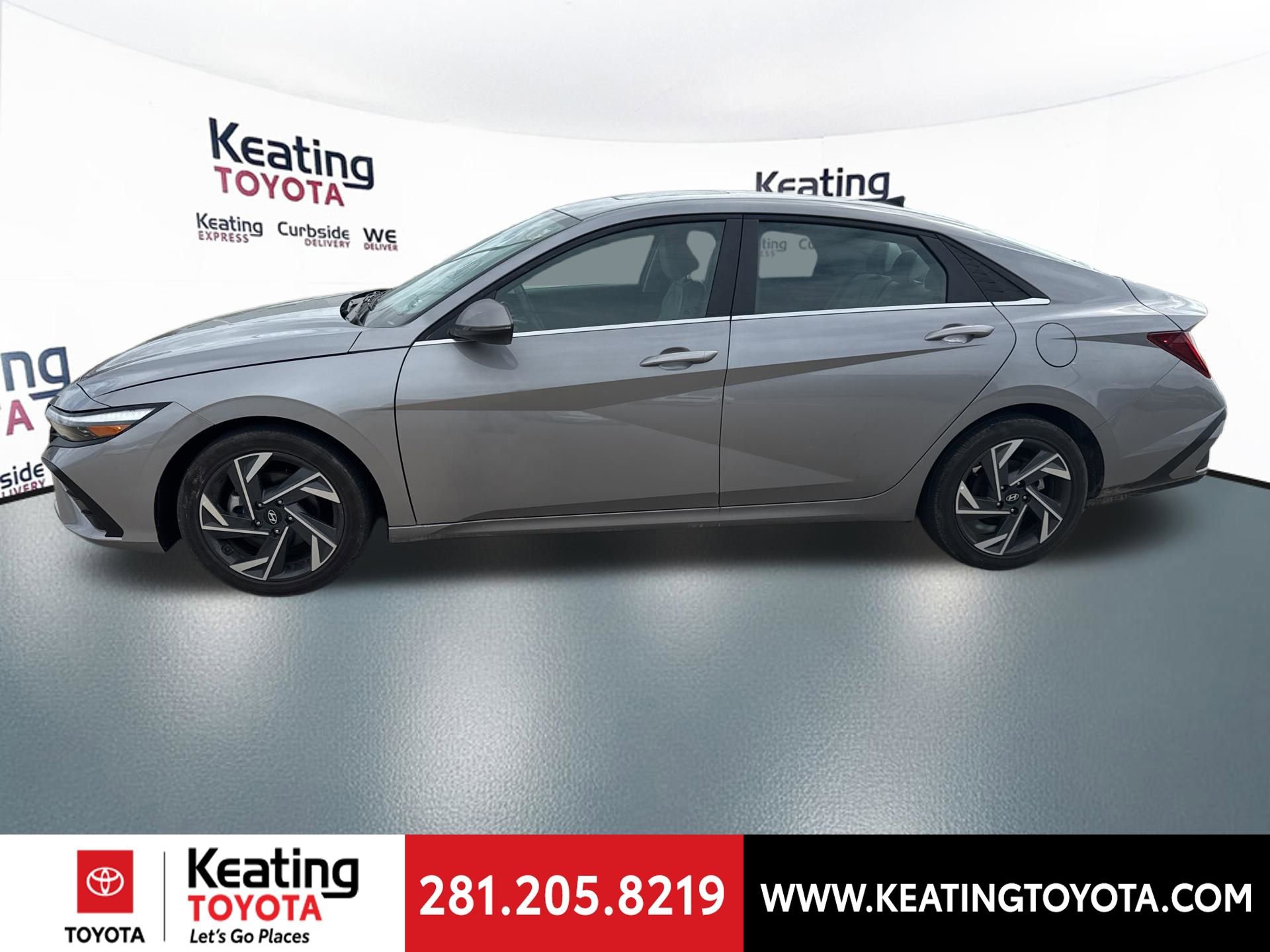 Used 2025 Hyundai Elantra Limited image 4