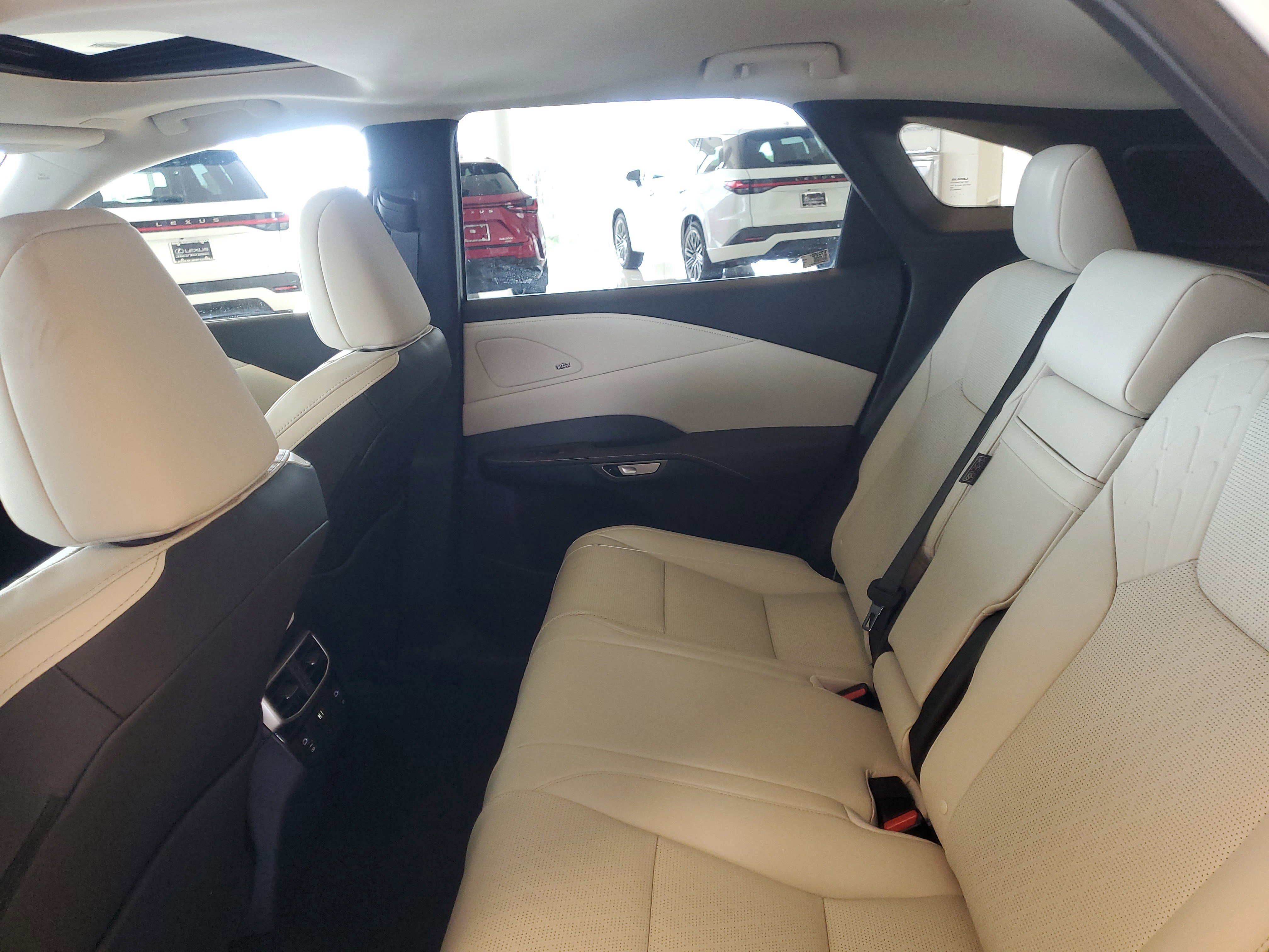 Used 2025 Lexus RX 350 Premium Plus w/ Convenience Package AWD/4WD image 15