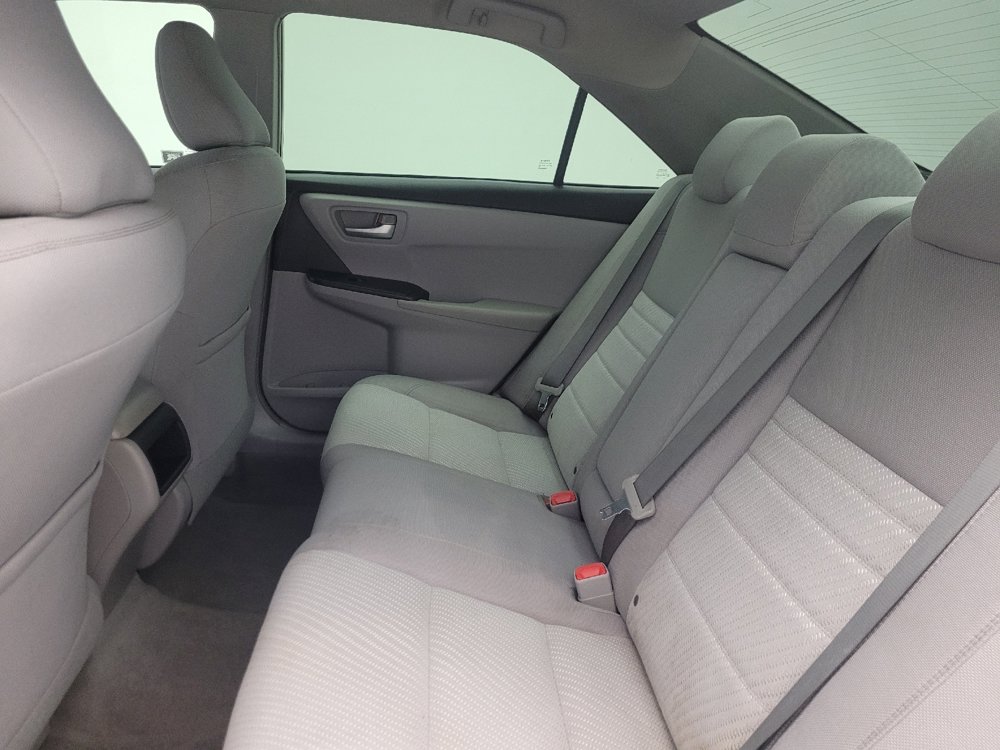 Used 2017 Toyota Camry LE FWD image 18