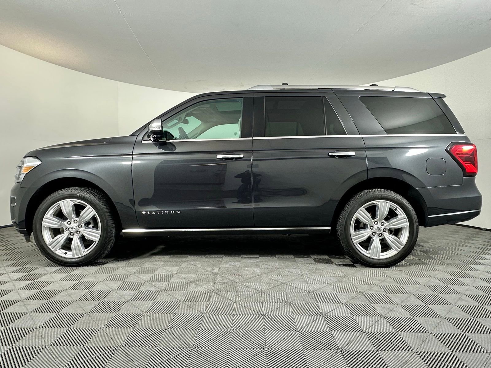 Used 2023 Ford Expedition Platinum image 22